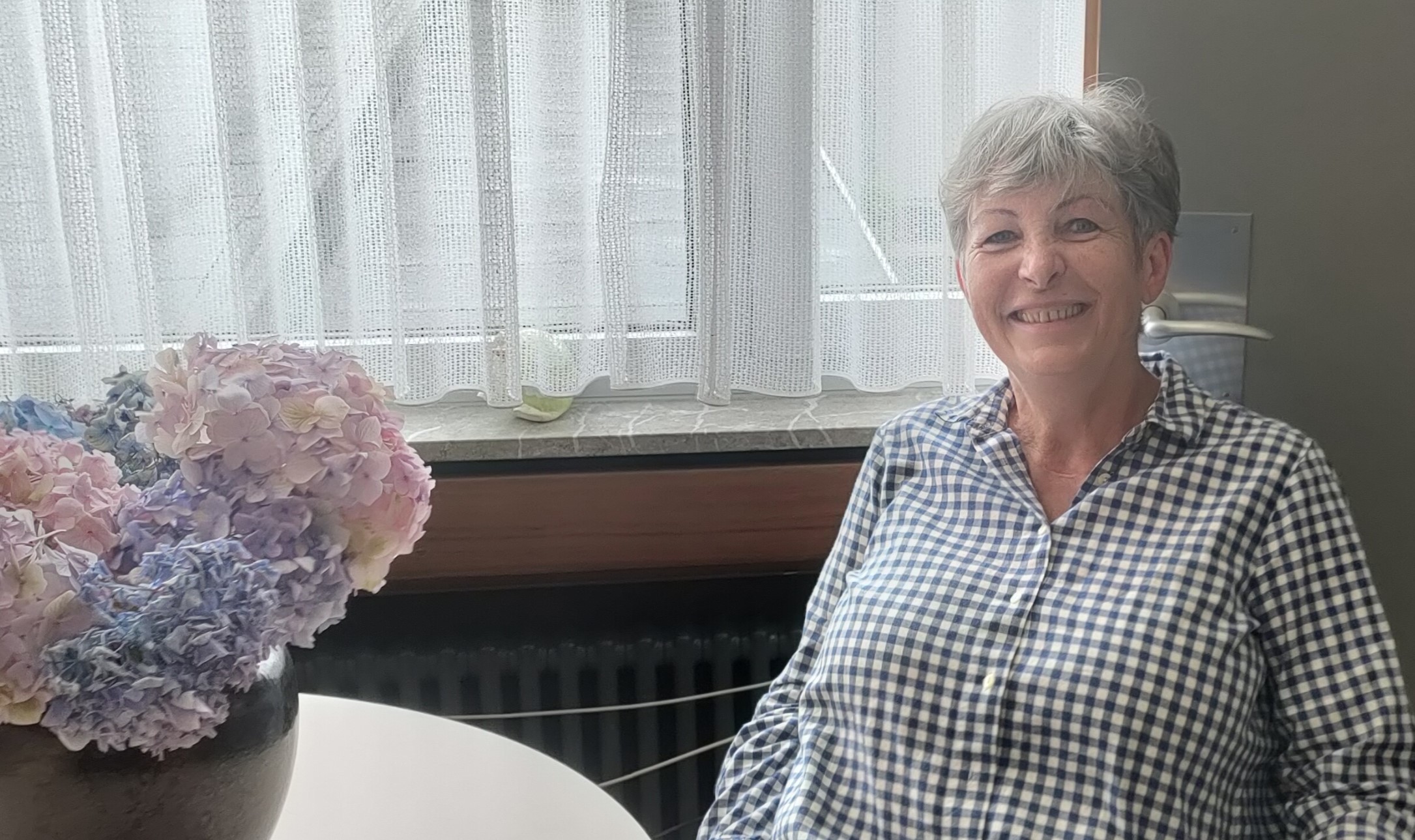 Sachbearbeiterin „Forst“ Marion Kraemer-Rechs, Theo Hack, Personalratsvorsitzender Erich Leisen, Bürgermeister Hans Peter Böffgen, Revierleiterin Anna Hahn, Waldarbeiter Karl-Heinz Wiesen