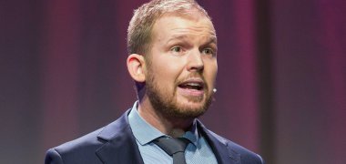 19/ Kabarett: 11. Politischer Aschermittwoch, Kabarettist und Jongleur Timo Wopp im Berliner Tempodrom am 18. Februar 20 19/ Kabarett: 11. Politischer Aschermittwoch, Kabarettist und Jongleur Timo Wopp im Berliner Tempodrom am 18. Februar 20