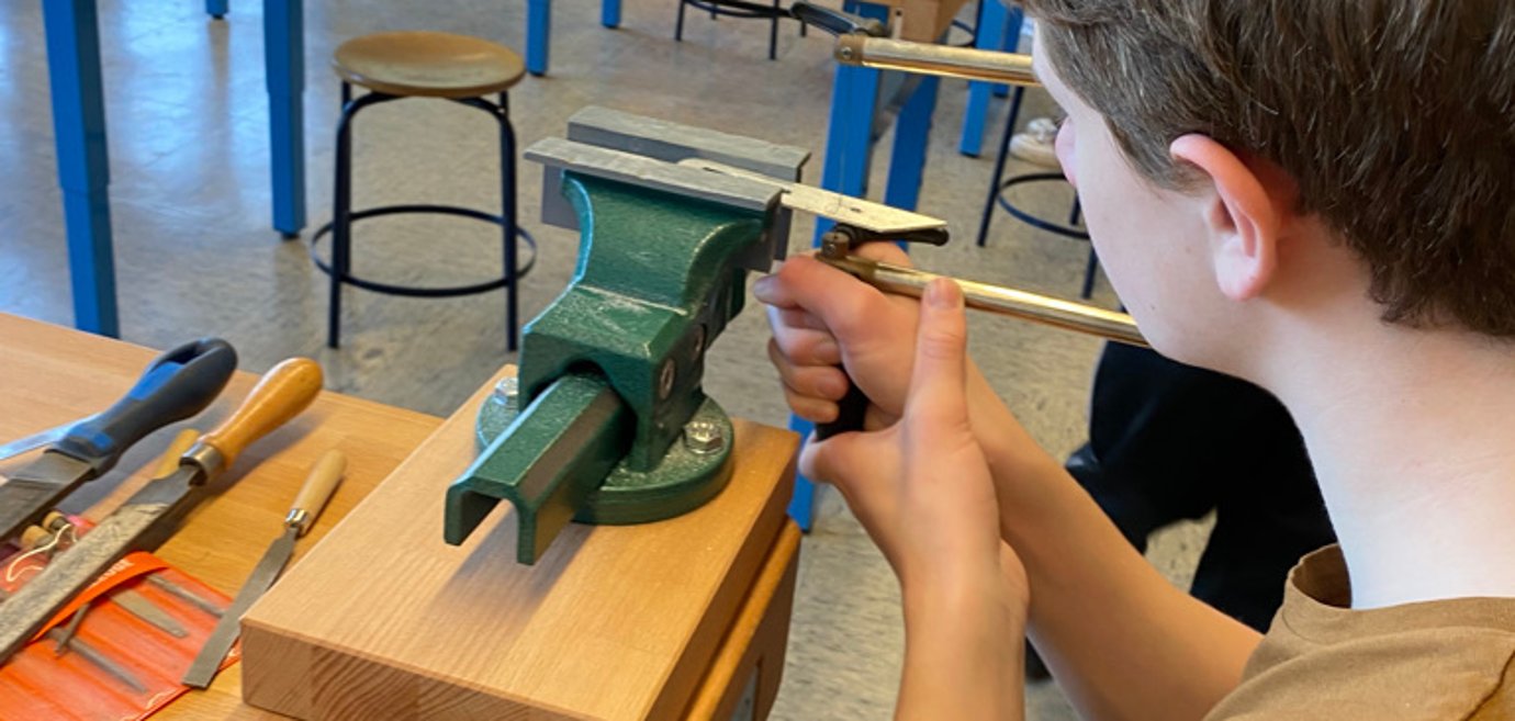 Neue Werkbänke für die Grund und Realschule plus in Gerolstein Startseite Neue Werkbänke für die Grund und Realschule plus in Gerolstein Startseite